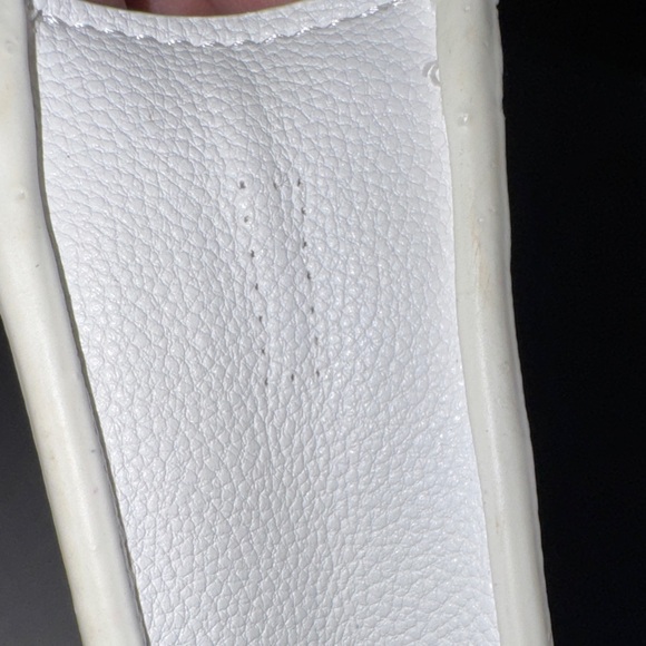 Elegant White Lilly Pulitzer Clutch - Picture 8 of 8